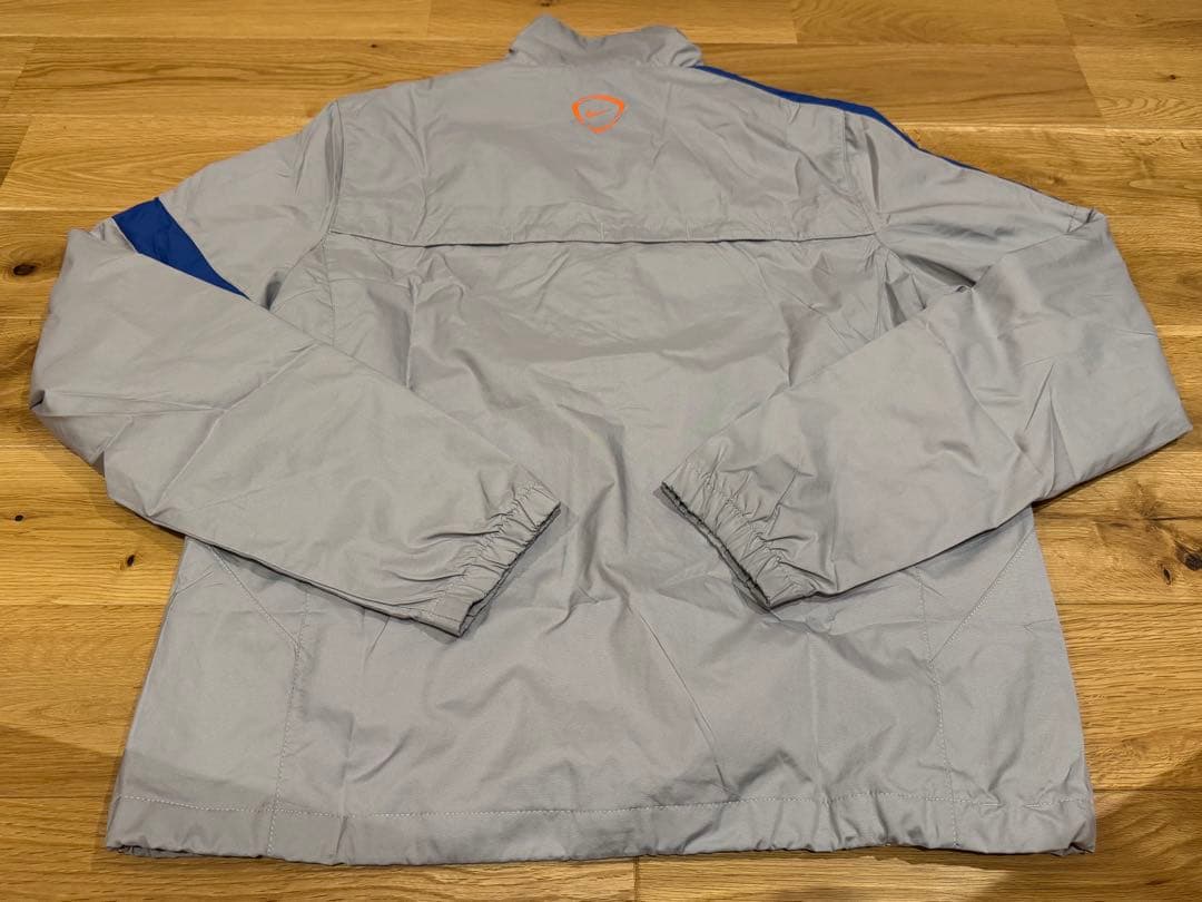 オランダ代表プレゼンテーションスーツ上下セットＭサイズ