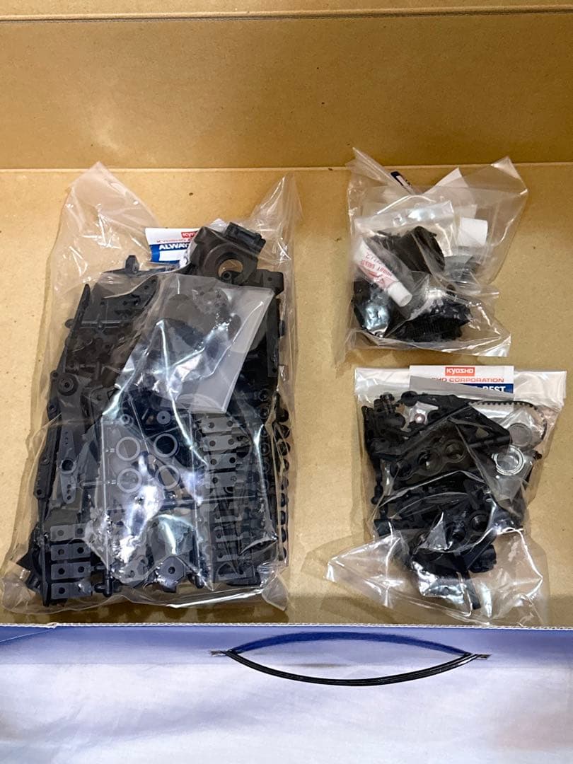 Kyosho・京商★V-ONE RRダッジ ストラトス ボディー エンジンRC車