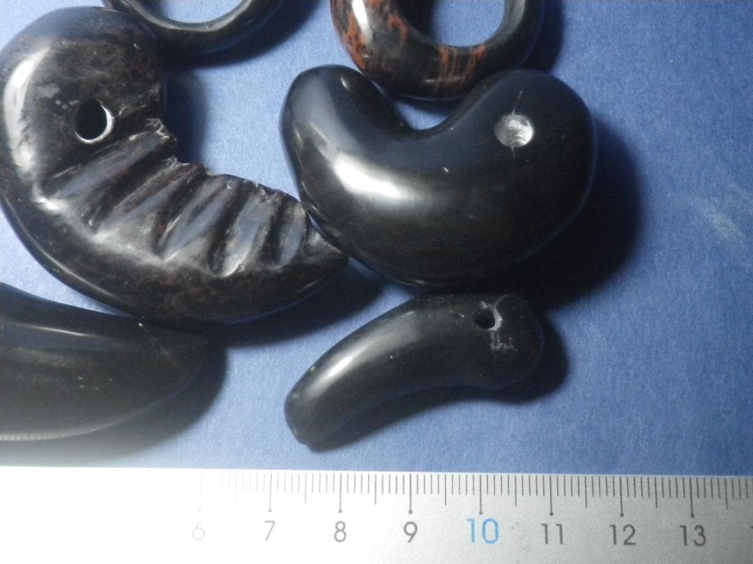 伝*ラ様 黒曜石　勾玉　２５０７２６－０９