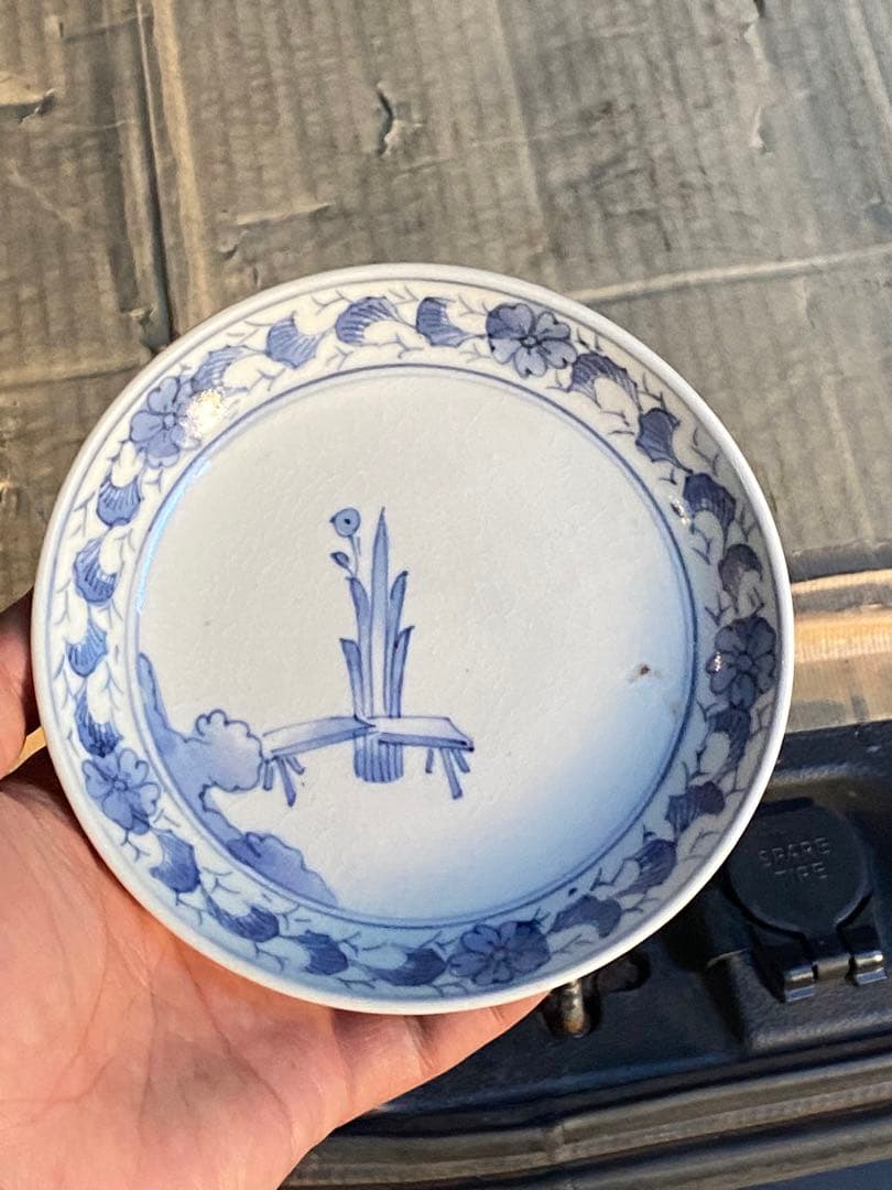 ‼️早速値下‼️リサイクルFORT‼️古いお皿買取‼️8/04①‼️伊万里焼の小ぶりなお皿