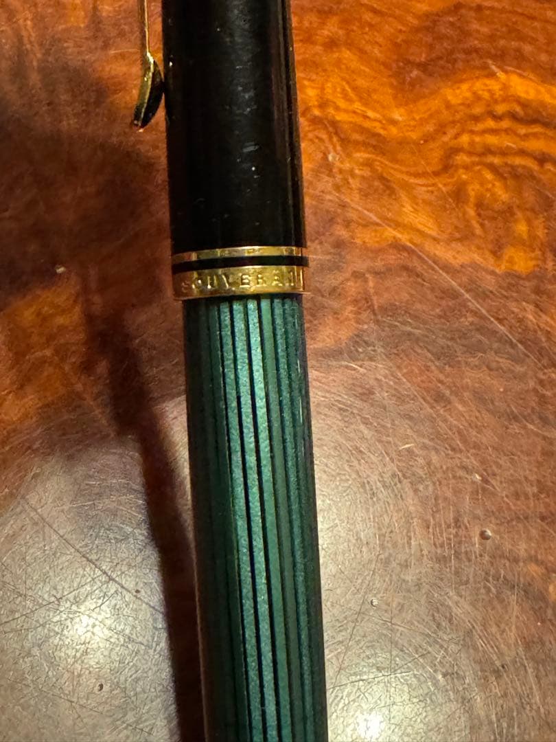 ペリカン高級万年筆14K緑縞　スーべレーン　ジャンクにて
