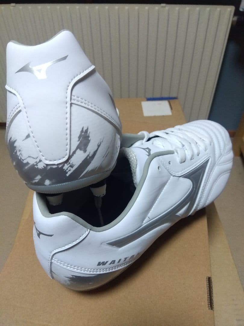 ラグビースパイク／27.0／白×シルバー／R1GA230003／新品・未使用品