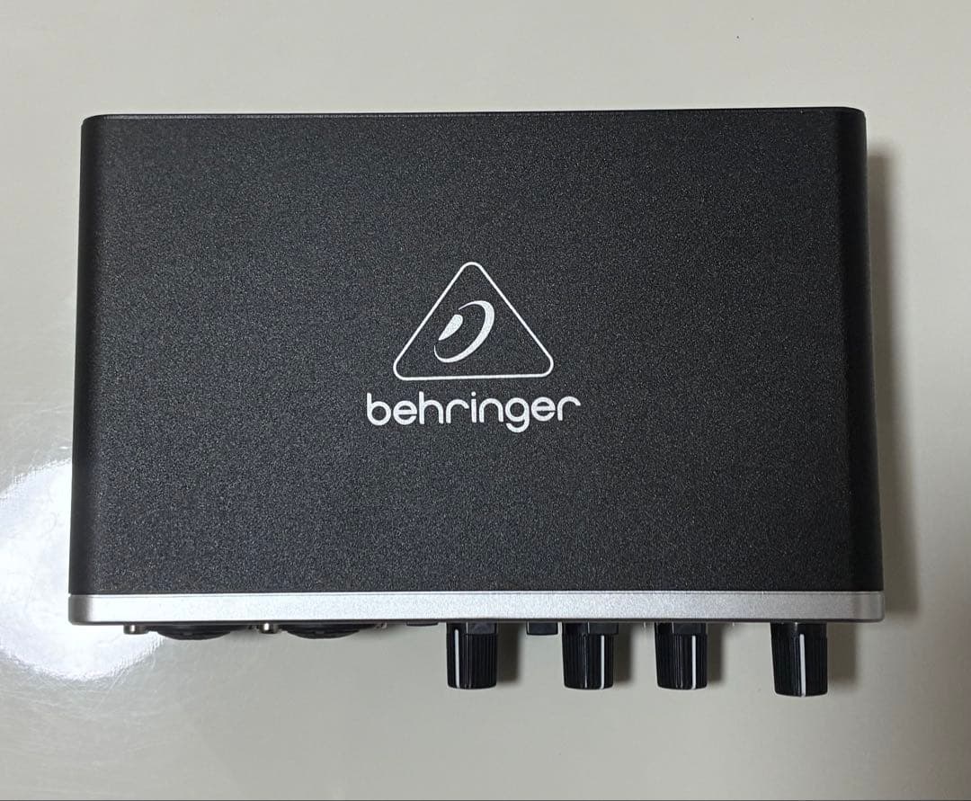 ほぼ新品 UMC202HD 保証期間内 保護フィルム付 短時間使用