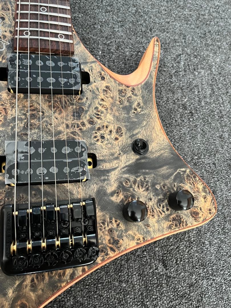 グローテ ヘッドレスエレキギター ソリッドマホガニーボディ