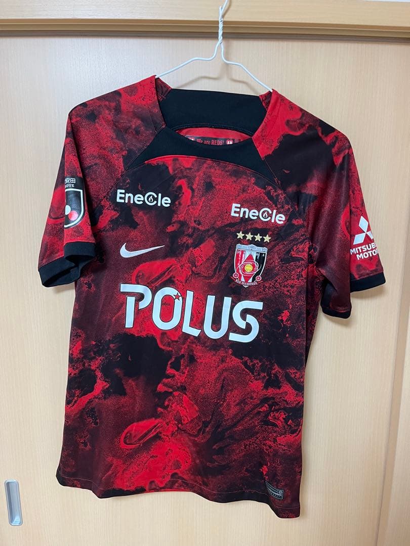 浦和レッズ　ユニフォーム