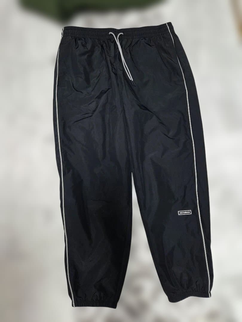 ニューバランス　フード付きジャケットとパンツセット