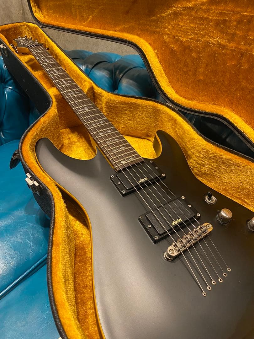 Schecter DEMON6 ABSN　価値あるアクティブピックアップ搭載