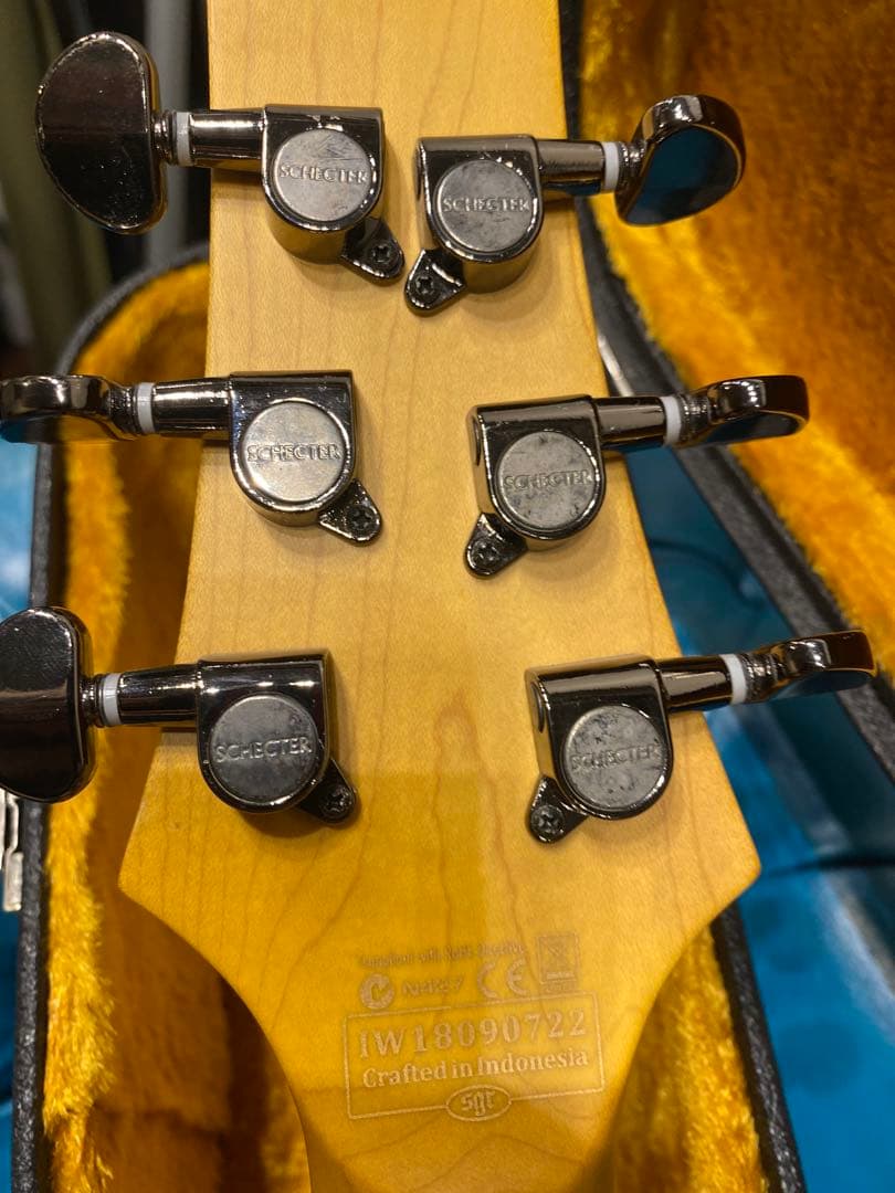 Schecter DEMON6 ABSN　価値あるアクティブピックアップ搭載