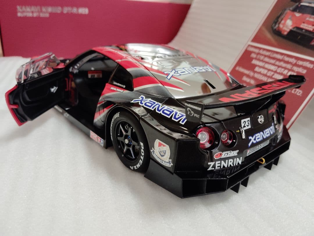 G04 オートアート製 1/18 XANAVI NISMO GTR 2008