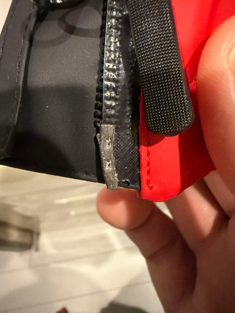 MAZUME UNLIMITED フード付きレインウェア 赤