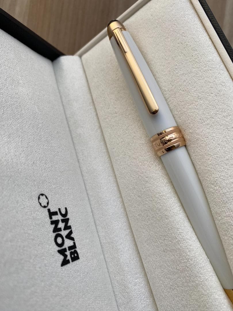 新品同様 モンブラン ホワイト ソリテール レッドゴールド ボールペン 箱付き