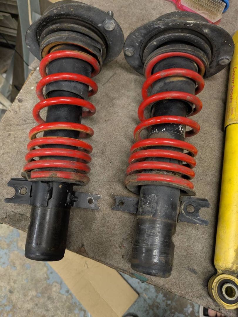 ア*イ様 スバルサンバー サスペンション