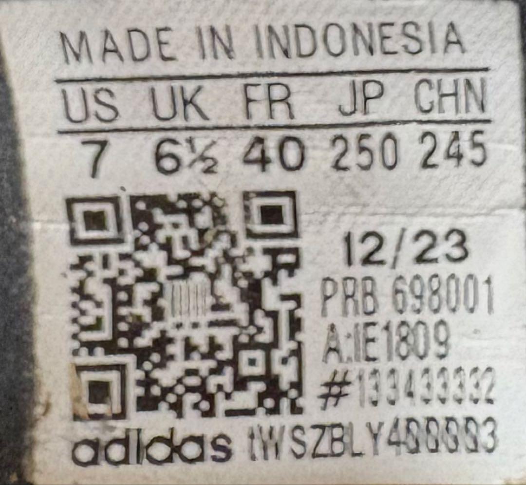 プレデター ELITE FT FG コアブラック×フットウェアホワイト　25.0