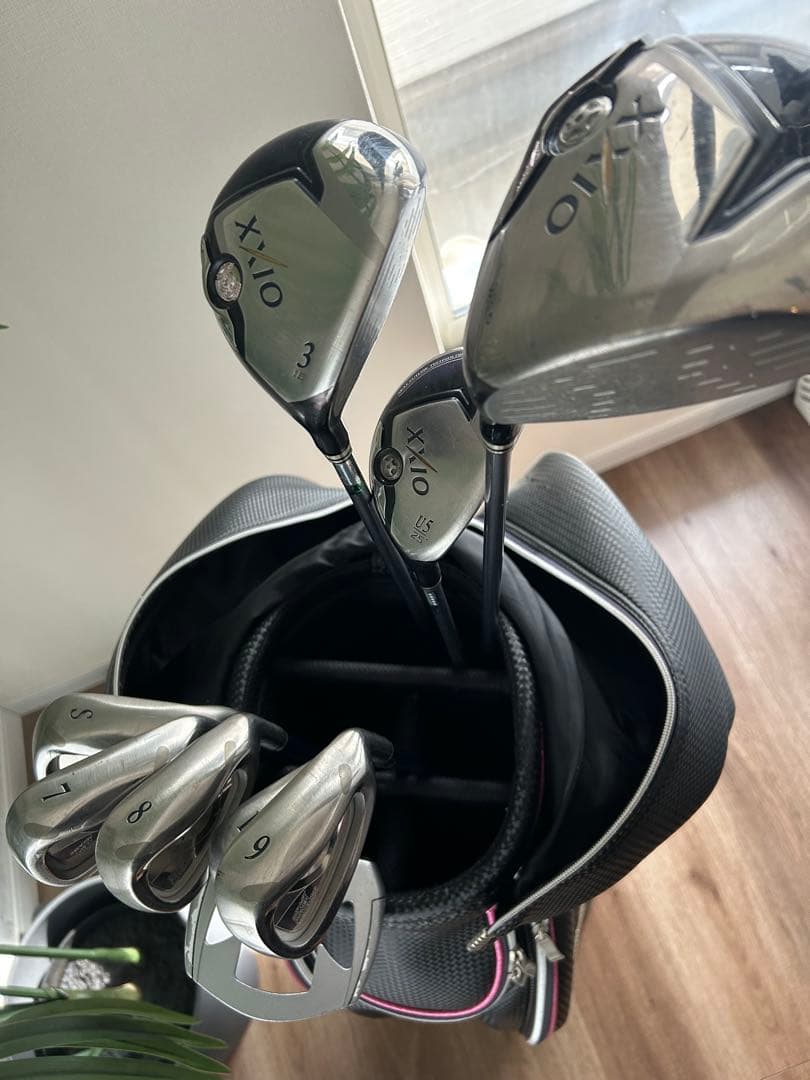 XXIO ゴルフバッグ・クラブ9本セット