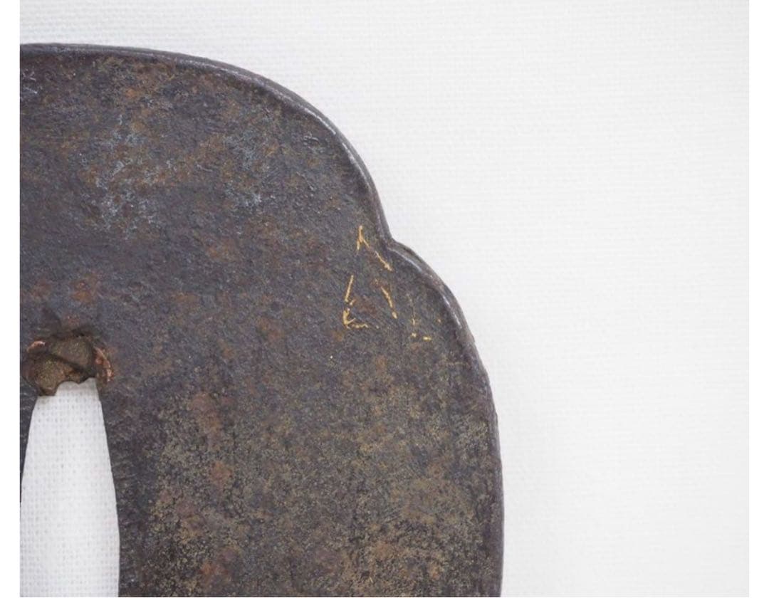 送料無料　江戸時代　木瓜形金象嵌鉄鍔