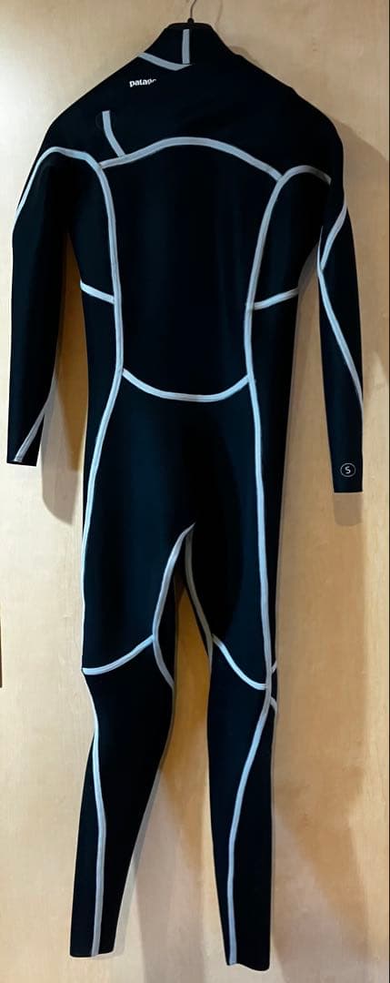 patagonia フルスーツ レギュレーターライト　メンズS