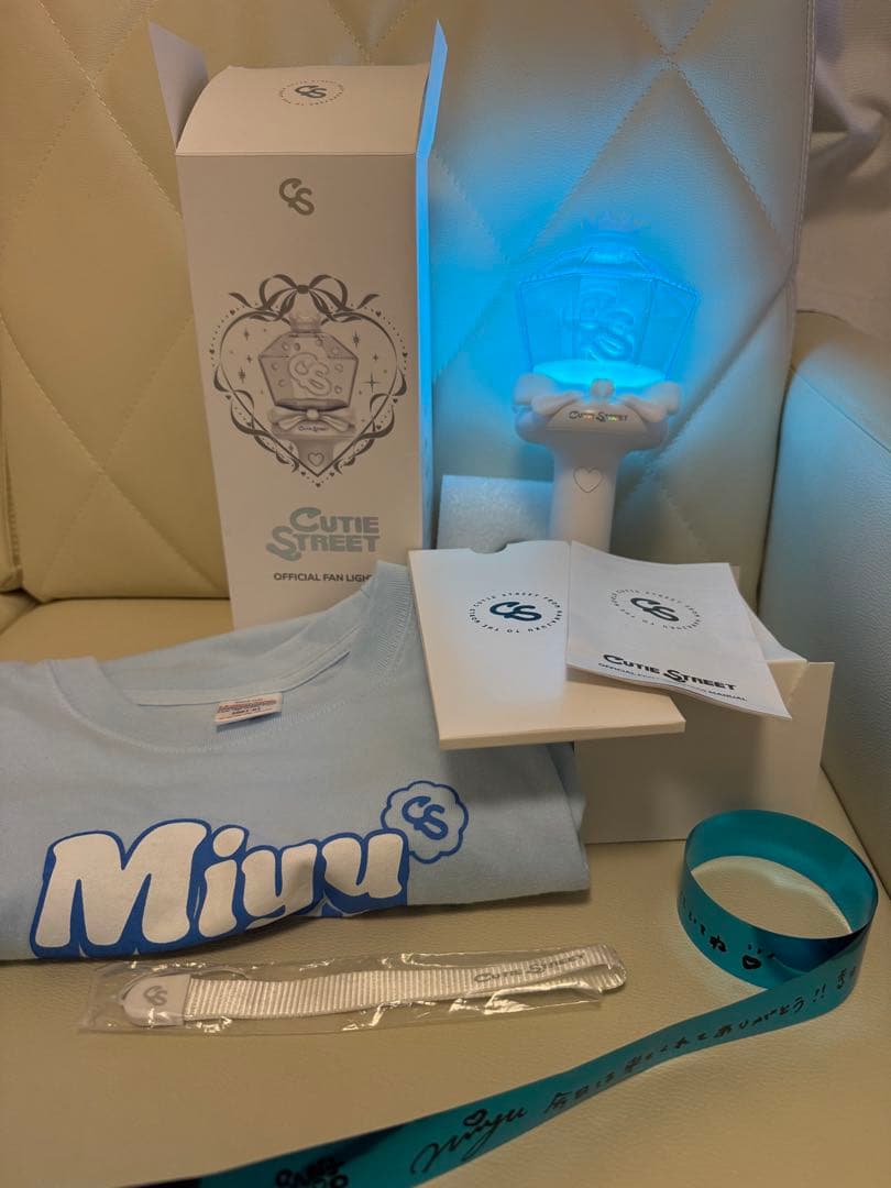 キュースト　ペンライト＋Tシャツ＋銀テープ（梅田みゆ）