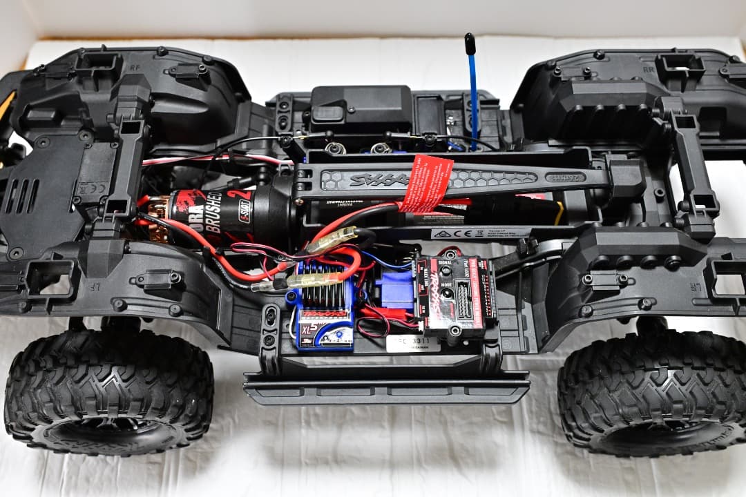 茹で卵トラクサス　TRX4　フォード　2021ブロンコ