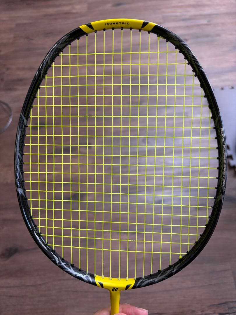 ナノフレア1000z バドミントンラケット イエロー/ブラック