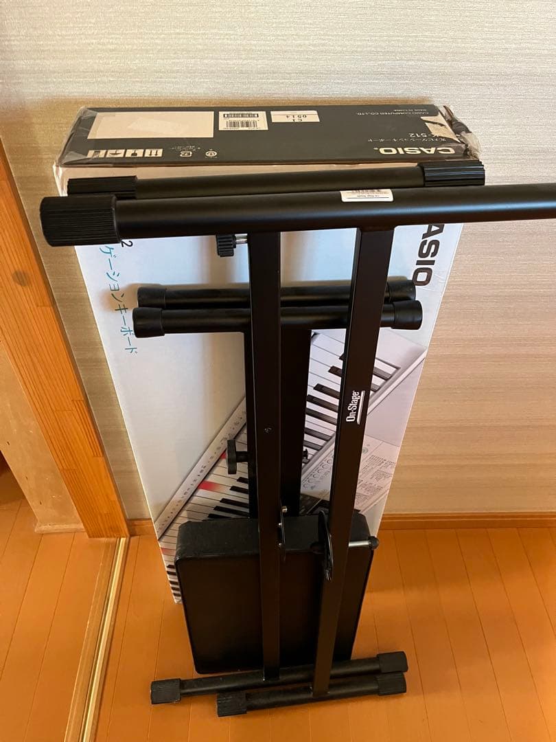 電子ピアノ　CASIO LK-512 光ナビゲーションキーボード