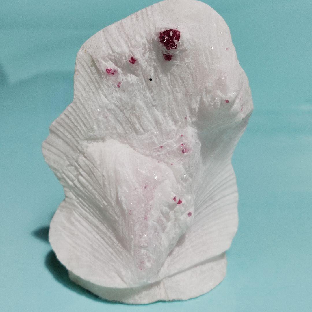 パワーストーン　天然石　大理石中のスピネル　原石　254g　No.29