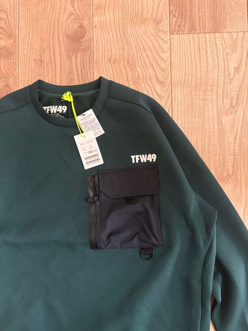 今季完売品　ダンボール素材クルーネック