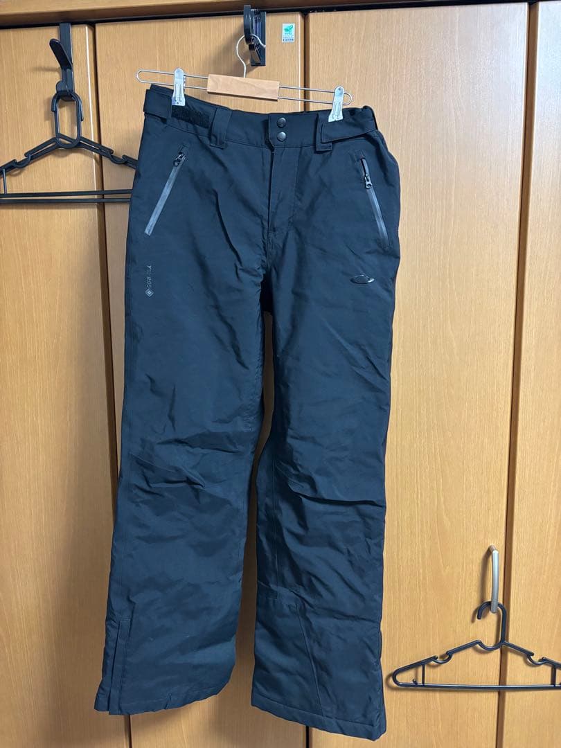 し*る様 OAKLEY ゴアテックススノーボードパンツ