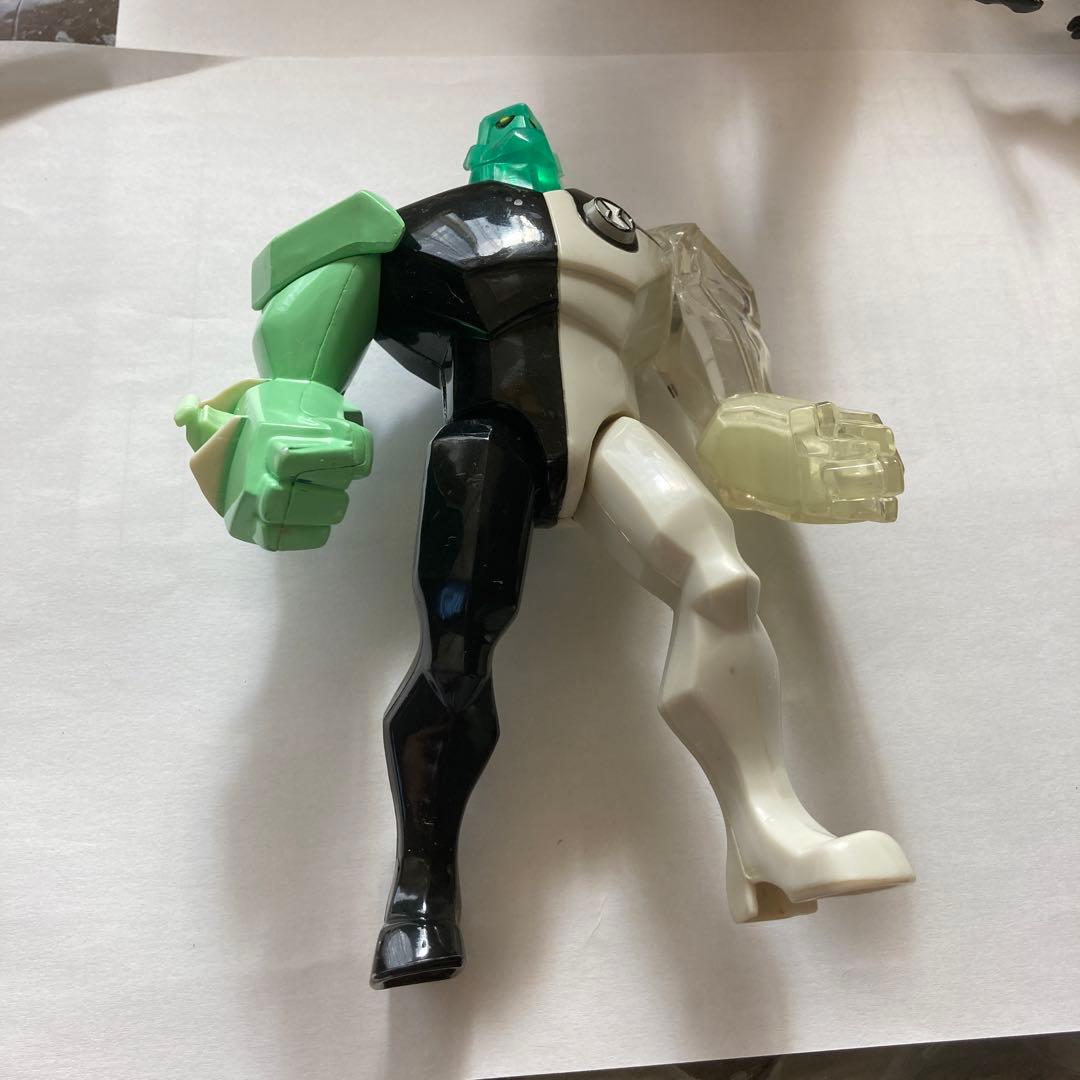 ben10フィギュア