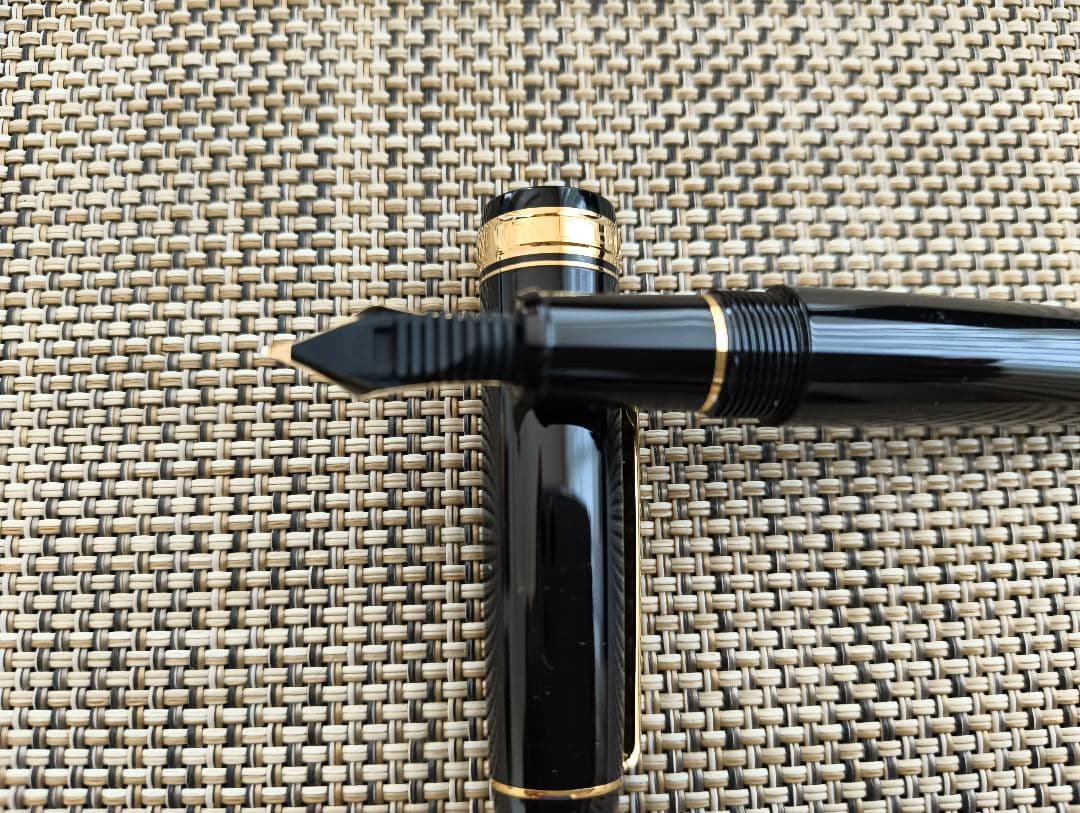 プラチナ万年筆 PLATINUM　#3776センチュリー　SF　細軟　ブラック