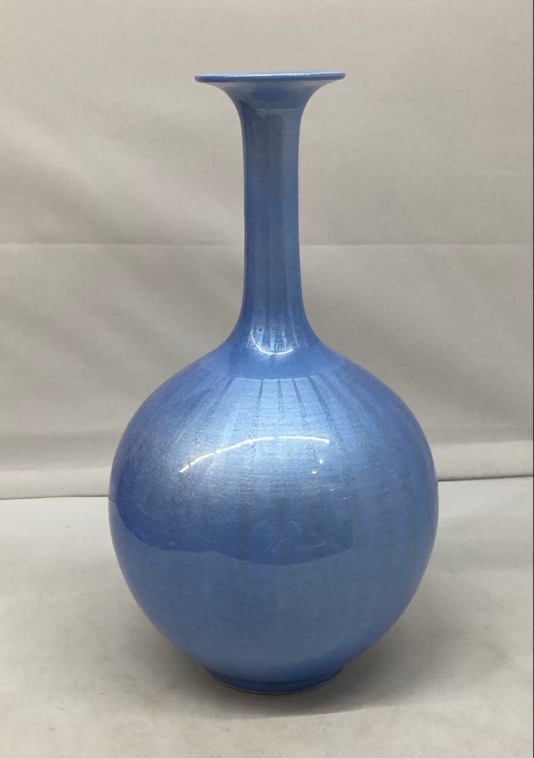 B474s「淡青釉裏銀彩 花入」中田一於作　共布共箱　九谷焼　師-3代徳田八十吉