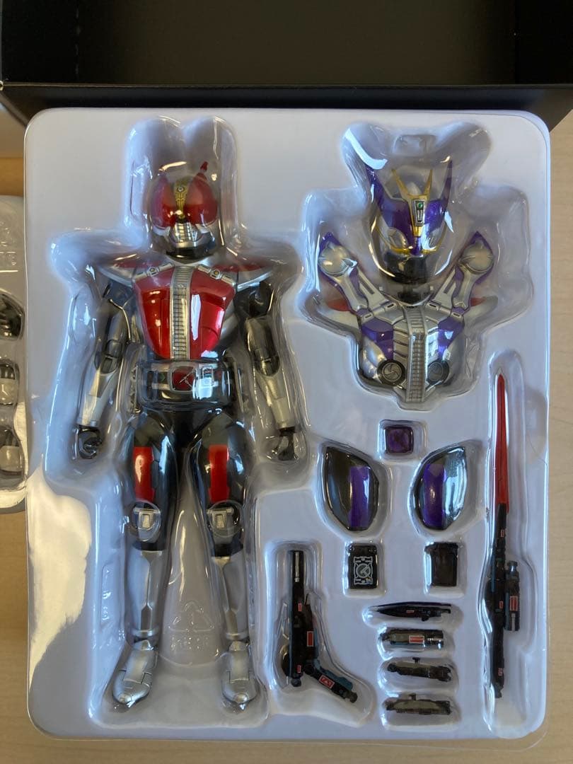 S.H.Figuarts 真骨彫 仮面ライダークウガ 龍騎 ダブルW 電王