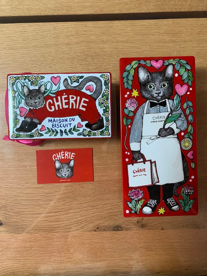 シェリー メゾンドビスキュイ ヒグチユウコ コラボトートバッグとビスキュイ缶