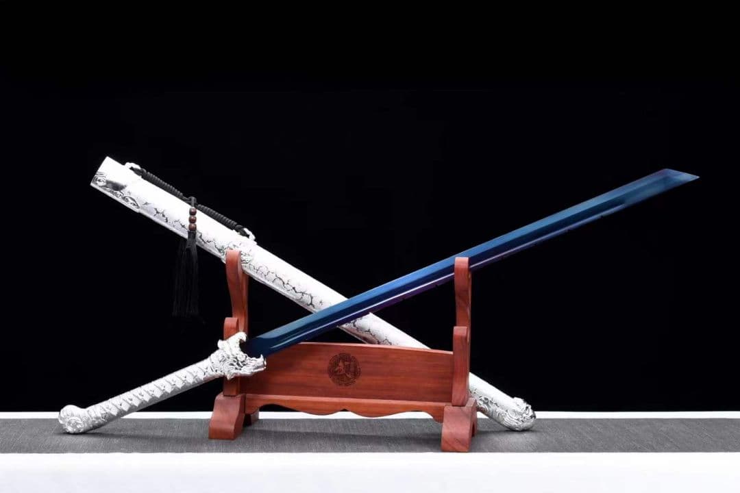 『銀虎ストレート』古兵器 武具　刀装具　日本刀　模造刀 居合刀