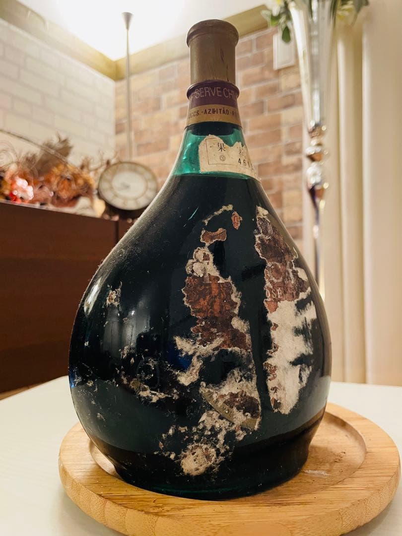 約32年前に沈没船から引き上げられた、幻のポートワイン