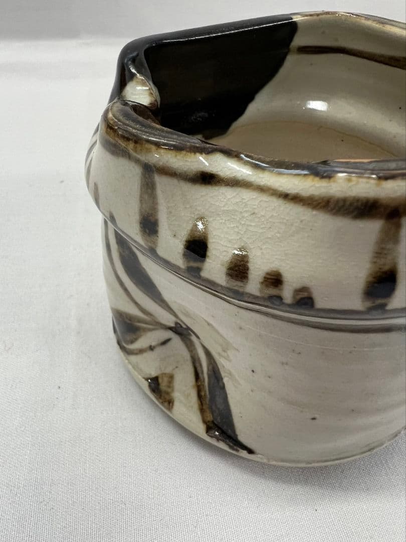 黒織部 火入  宮川香雲(竜谷窯) 茶道具
竜谷窯  宮川香雲