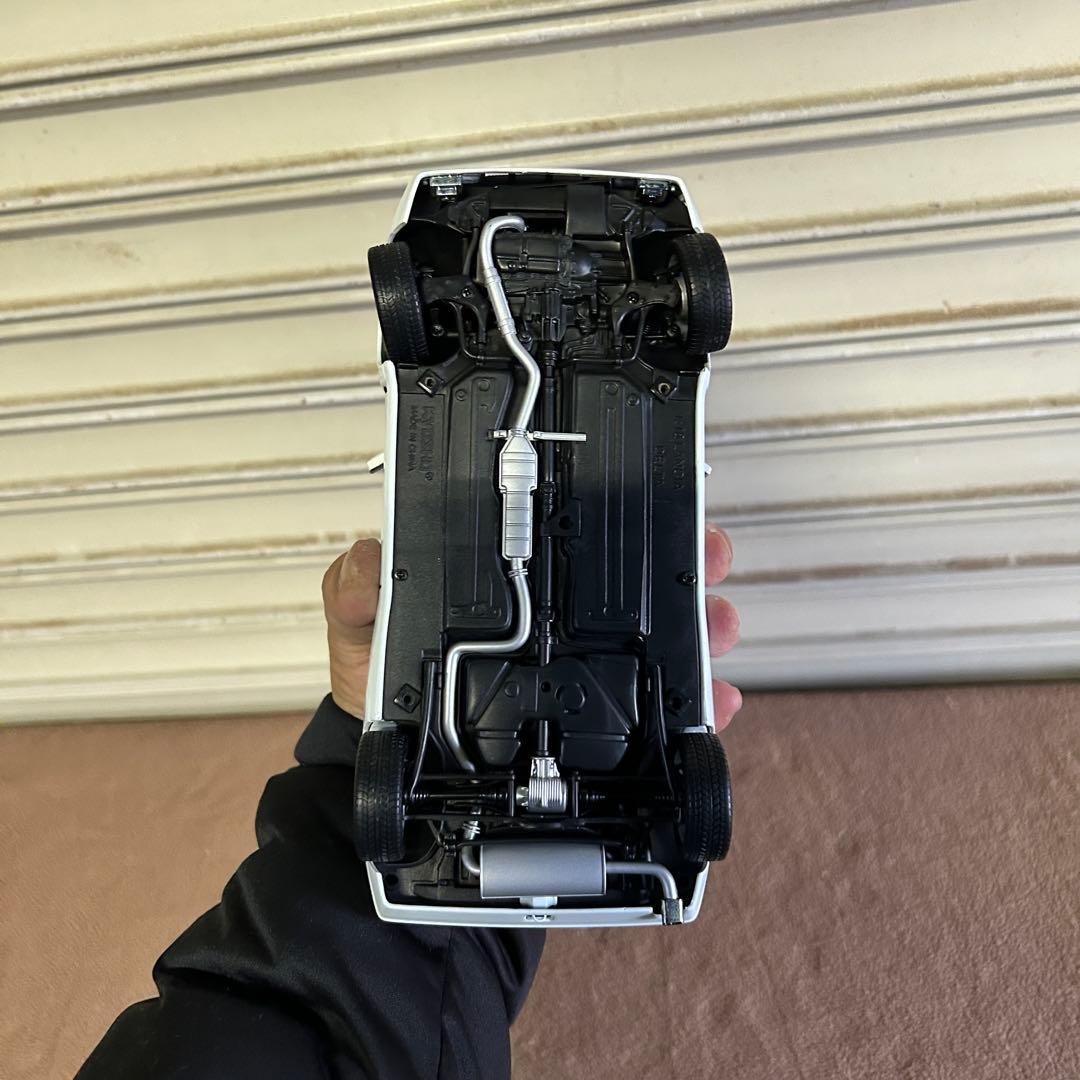 DB16★ミニカー★ 京商製 1/18 スケール ランチア デルタ HF