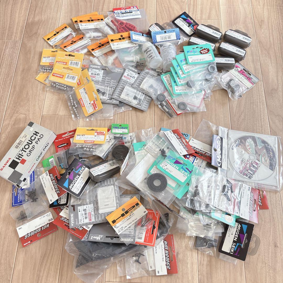 HOT BODIES/KYOSHO/MUGEN/などのラジコンパーツ大量セット