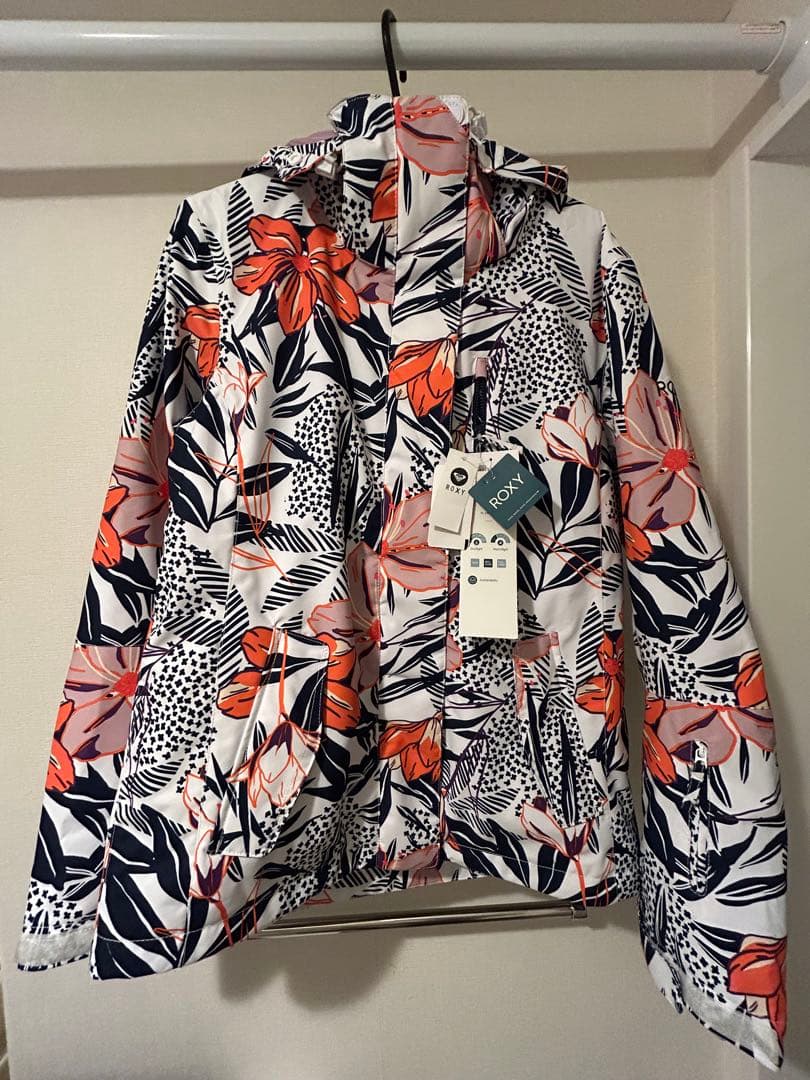 2/14まで！お値下げ中！！【新品、未使用】ROXY ウエア　Sサイズ