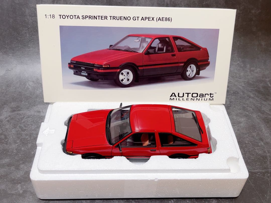 オートアート 1/18 トヨタ スプリンター トレノ GT APEX AE86