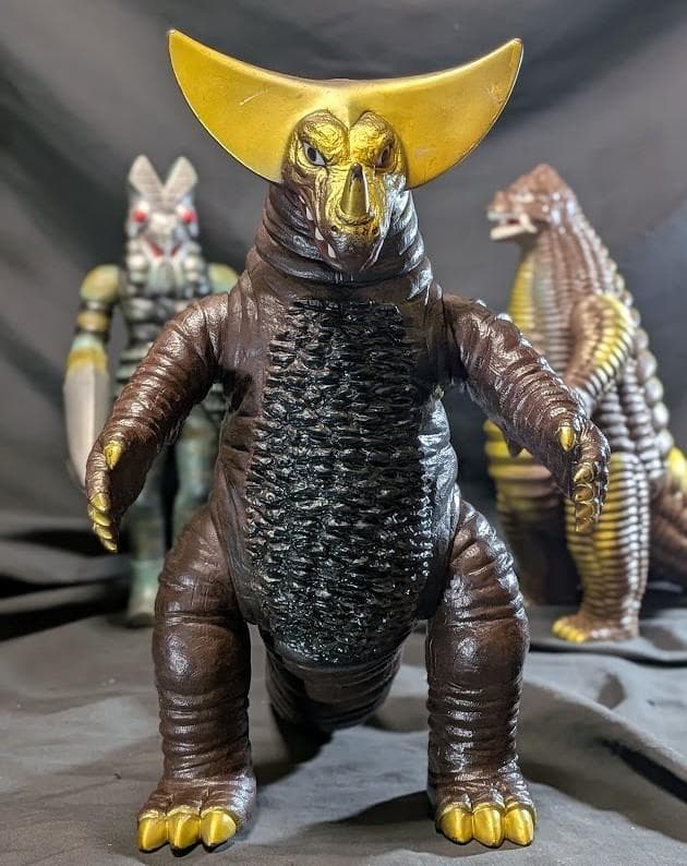 ゴモラ＆レッドキング＆バルタン星人（バンダイ）ビッグサイズソフビ３体セット