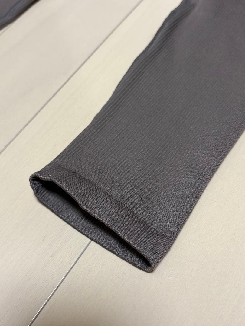 毛玉等なし！alo yoga ハイウェストリブレギンス XS