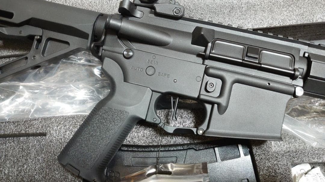 さ*ん様 東京マルイ ランサータクティカル Gen3 M4 ヘリオン 13インチ