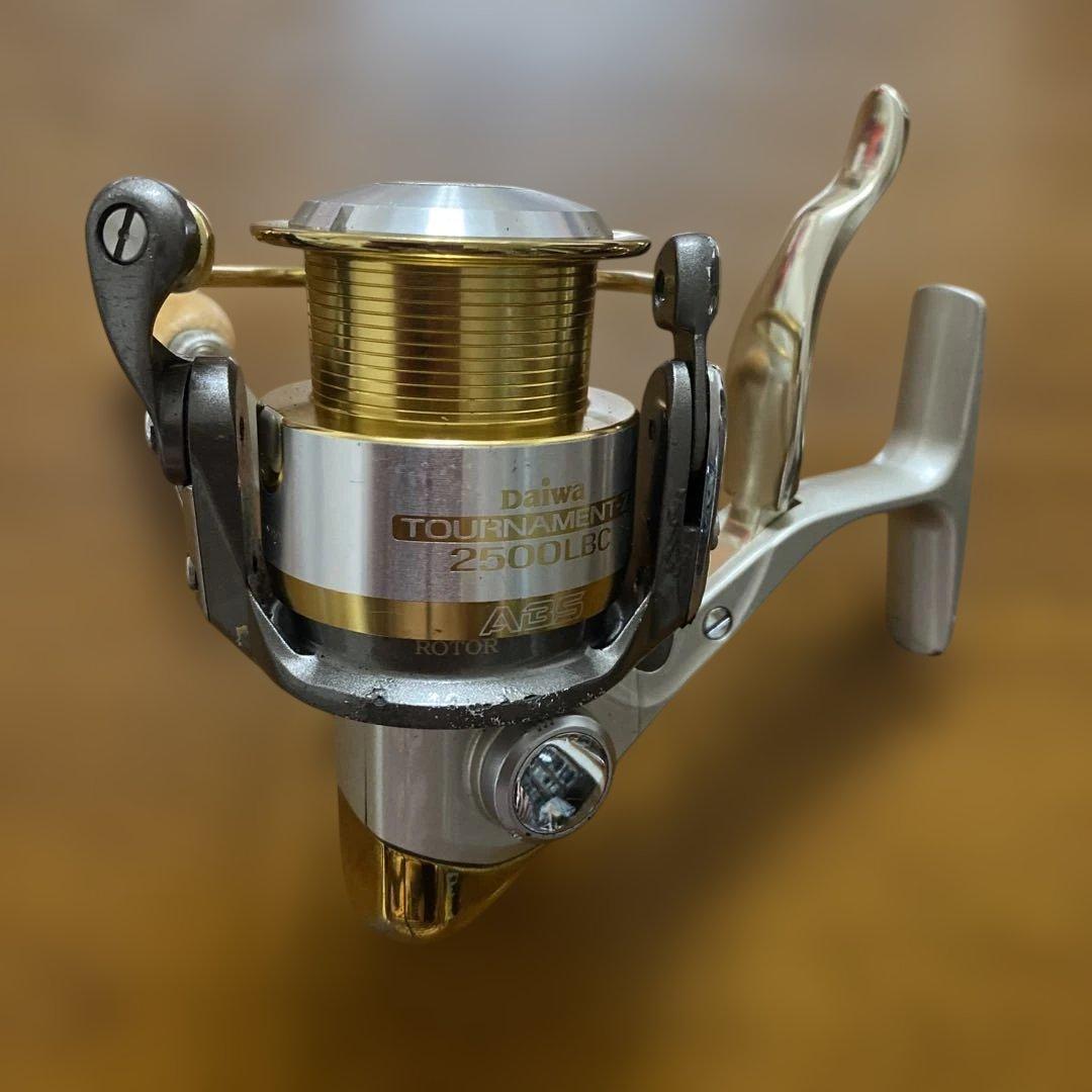 Daiwa Tournament-Ｚ2500 LBC リール 収納ケース付き