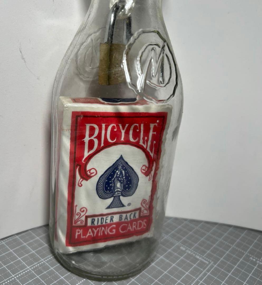 ボトルに入った　トランプ