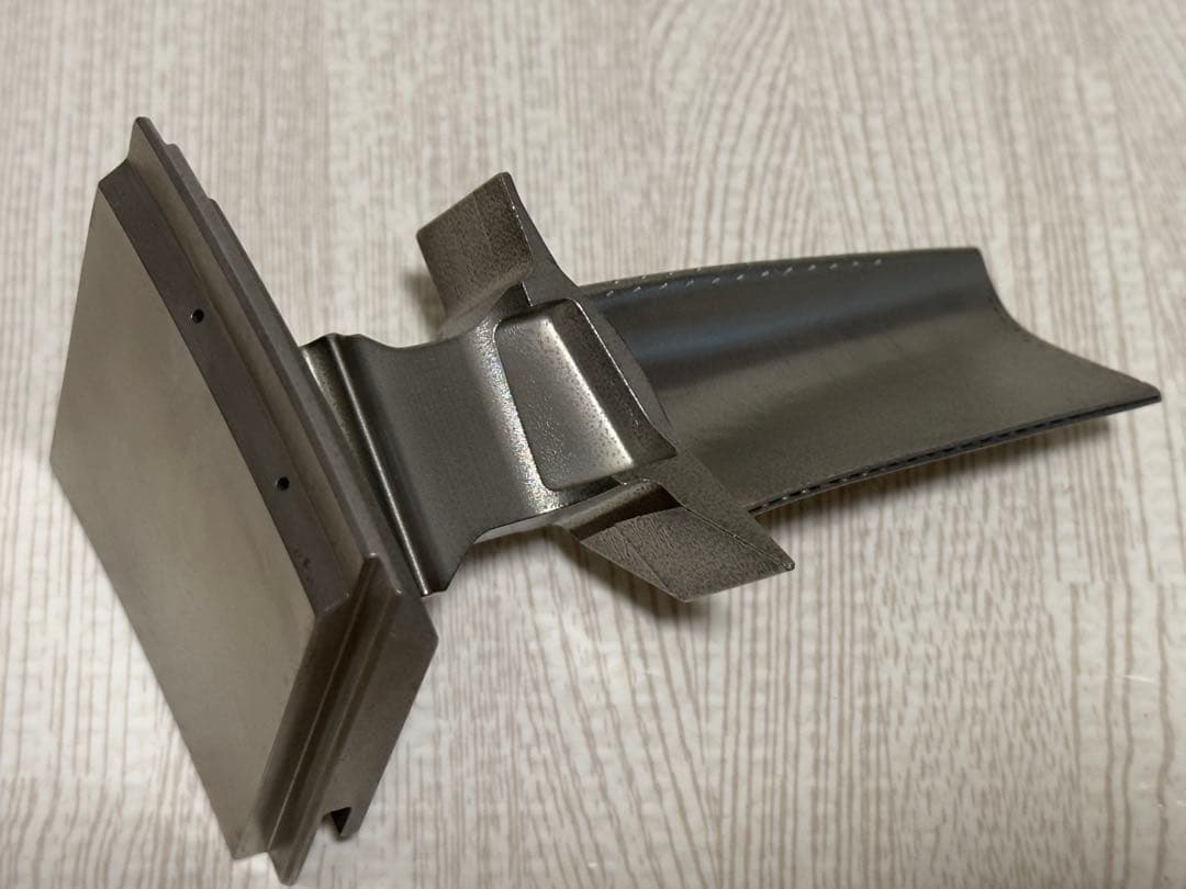 【貴重】JAL 日本航空　エンジンタービンブレード整備士加工品