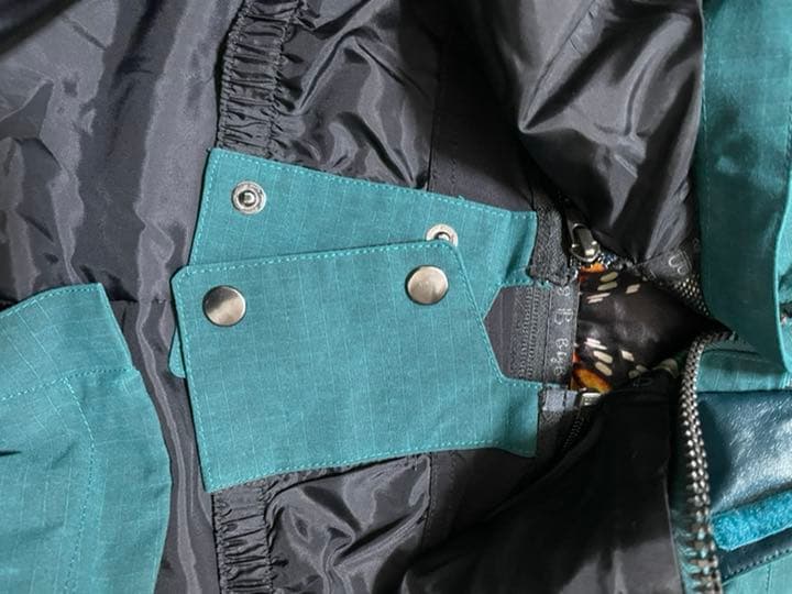 BURTON レディーススノーウェア