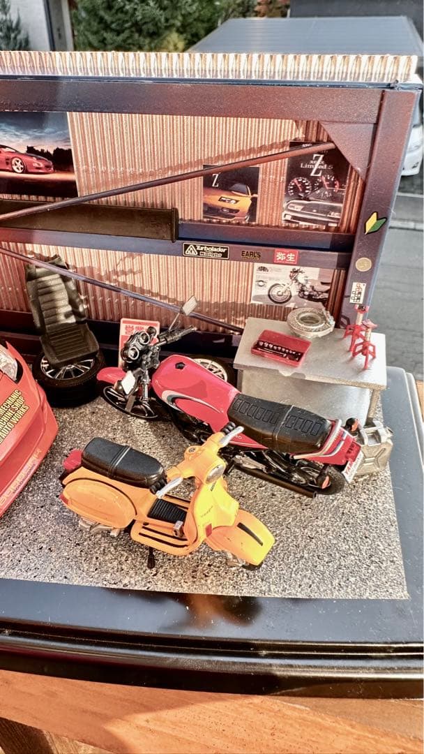 ■クオリティ良いガレージ風のジオラマです■