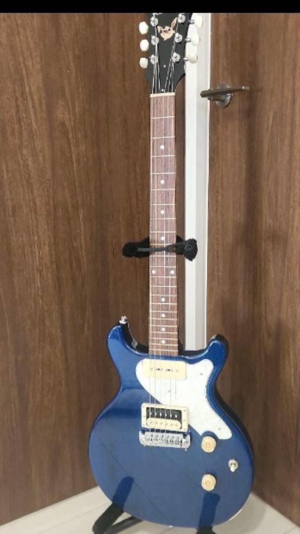 Rabbit is USA-2 Korina 青　P-90+Humbucker