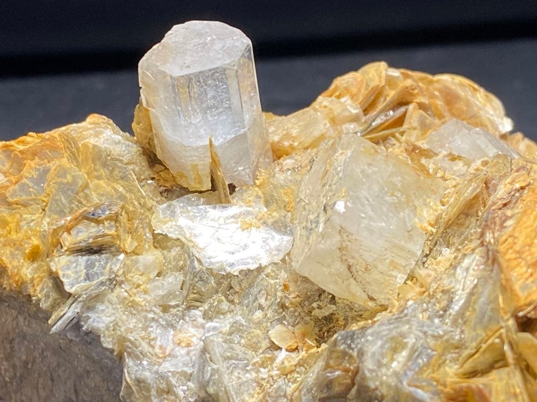 アクアマリン　原石　マイカ　雲母　203g