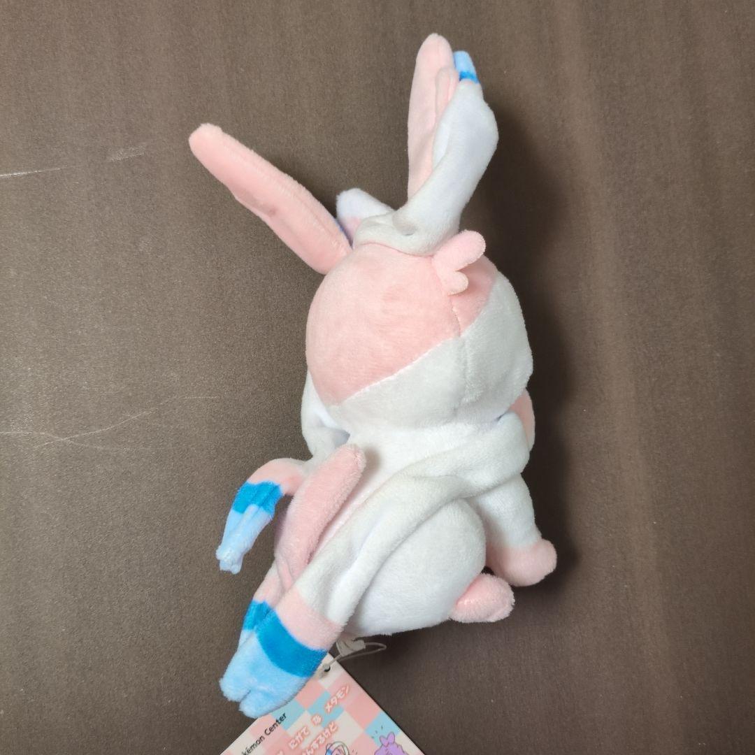 へんしん！メタモン　ぬいぐるみ　ニンフィア　シャワーズ